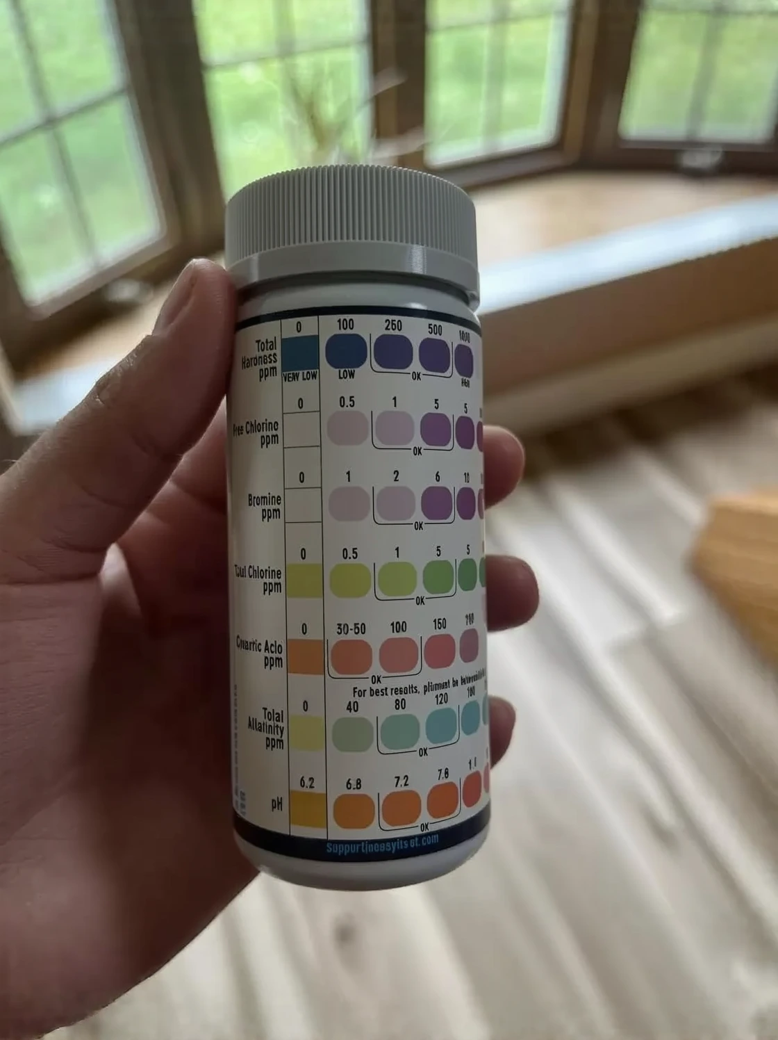 Customer photo of cyanuric acid powder in its original packaging container
